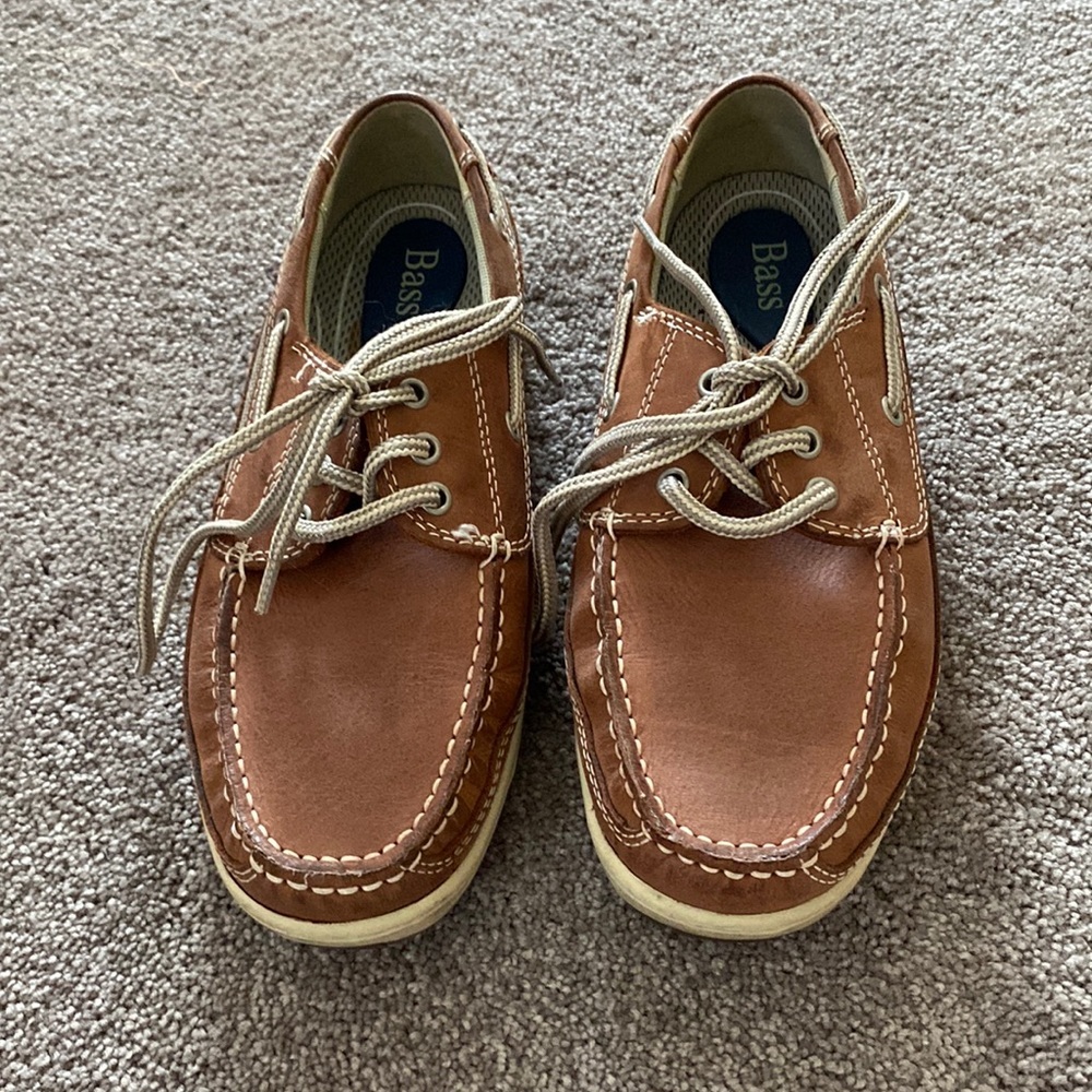Bass Shoes SIZE 8.5